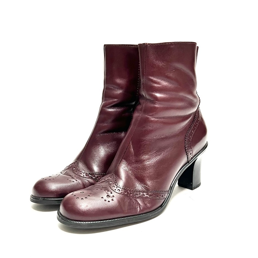 Vintage 1990s oxblood leather brogue wingtip zip up heeled ankle boots - Picture 6 of 9